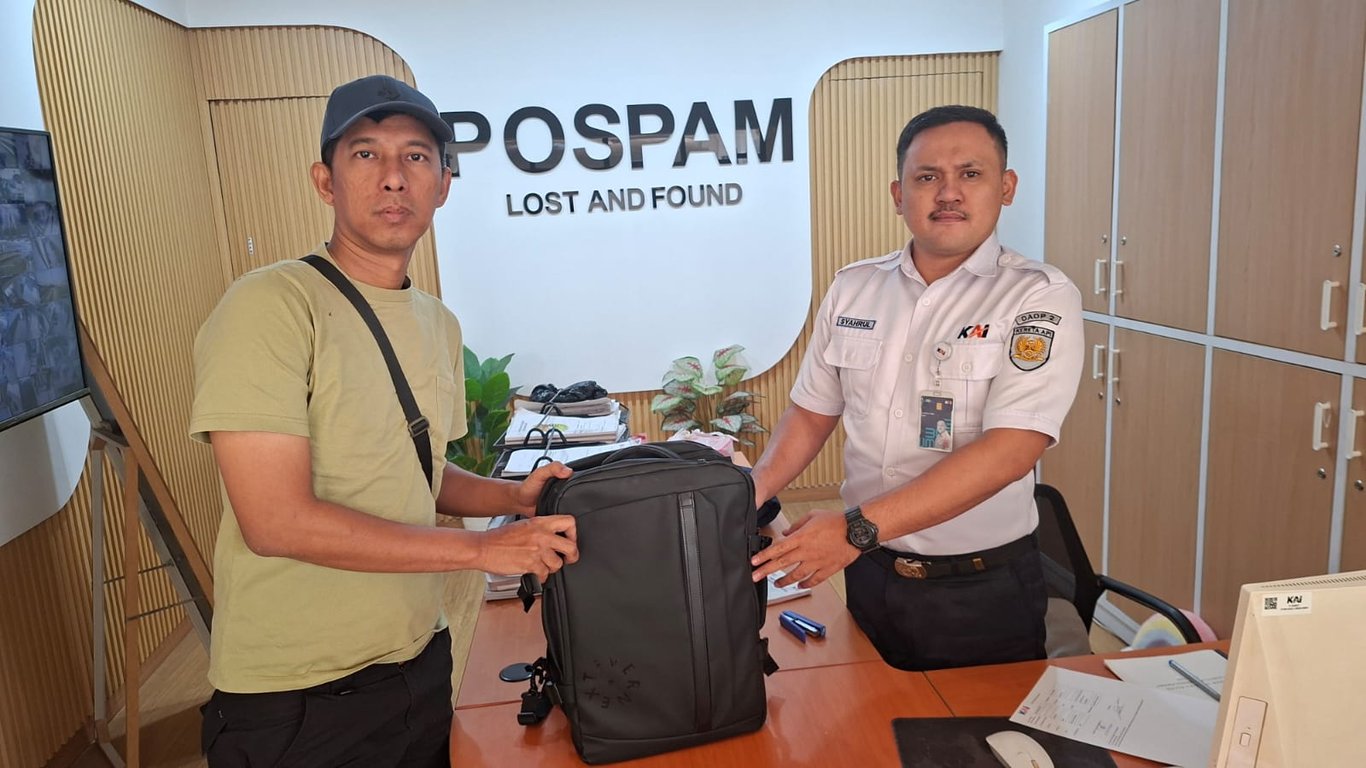 KAI Daop 2 Bandung Ingatkan Pelanggan Lebih Teliti Jaga Barang Bawaan Selama Perjalanan Kereta Api